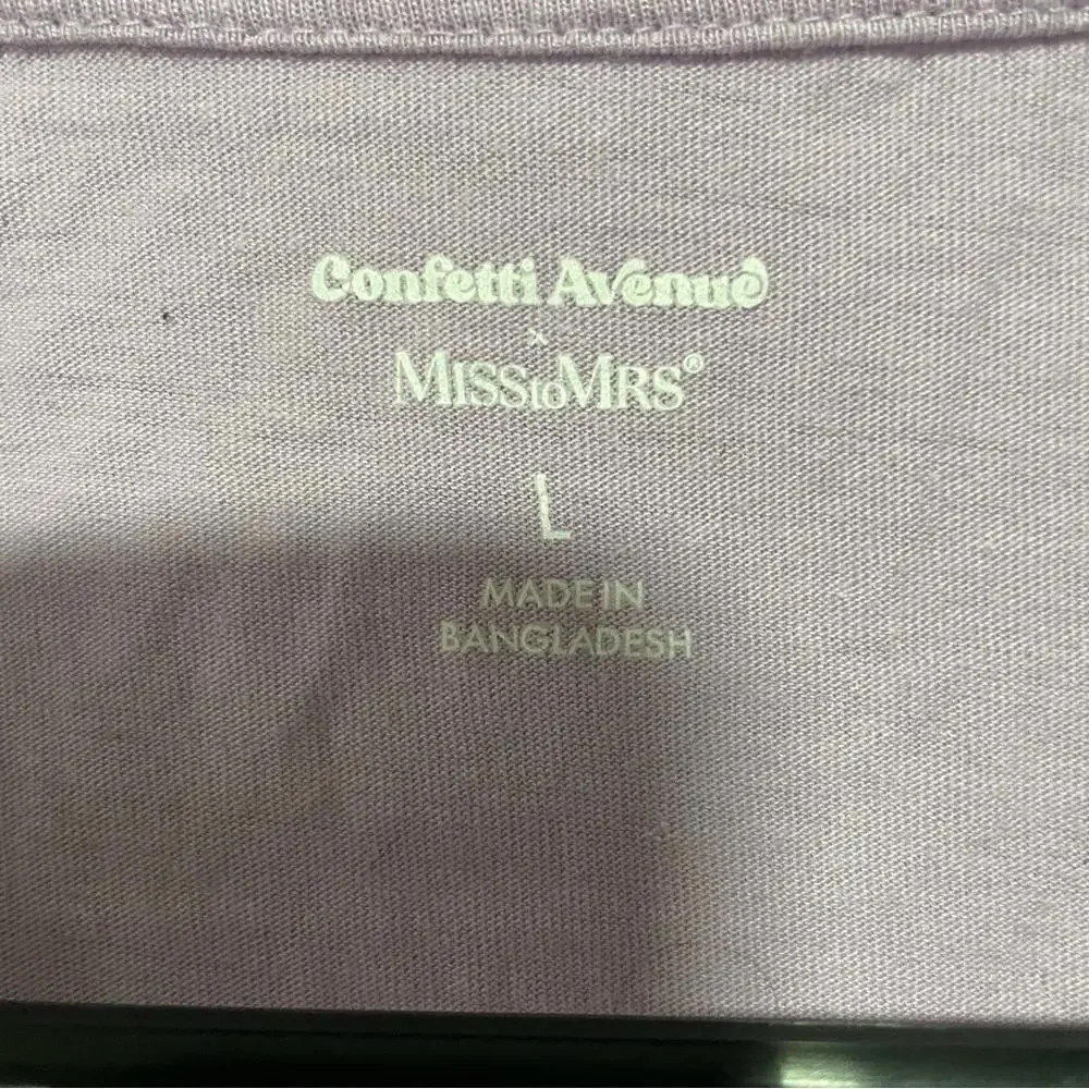 Lavender “future wives club” Graphic Tee women’s size Large - Picture 2 of 4